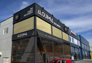 identidad corporativa Alquimia Beer Company ficticio exterior